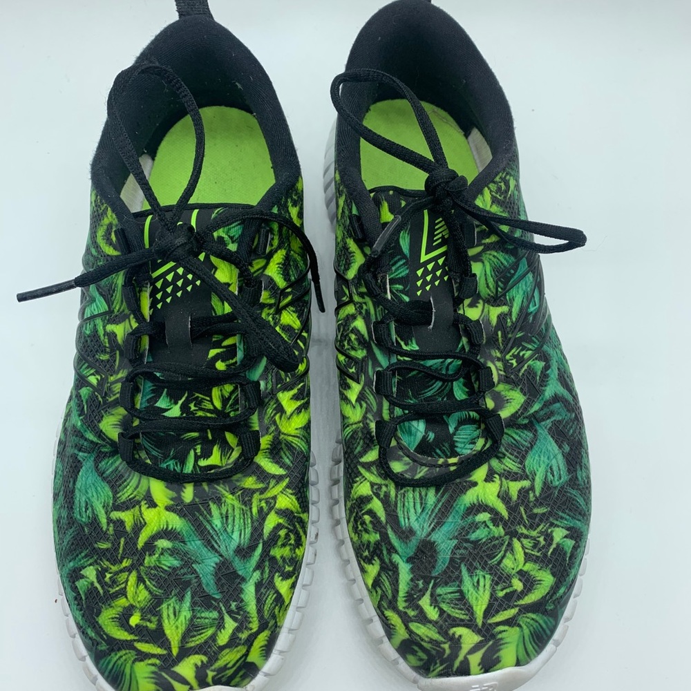 New balance shoes size 7
